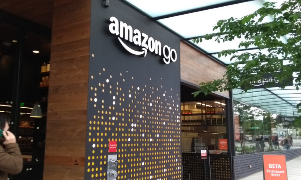Amazon abre su primera tienda física