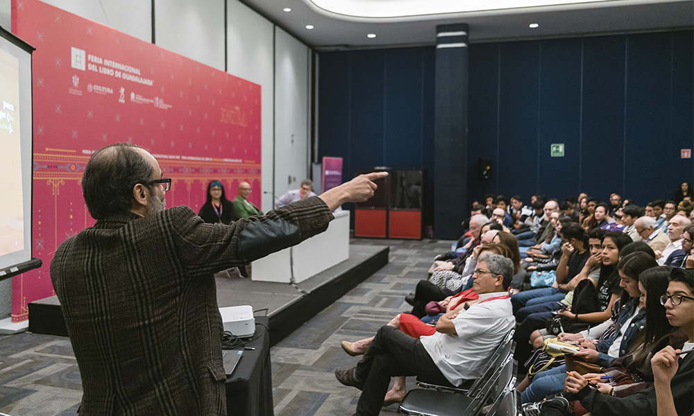 Un día muy esperado para la FIL y los fanáticos lectores